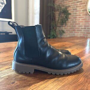 Banana Republic, Black Leather Chelsea Boot Gum Bottom, Men Size 8.5